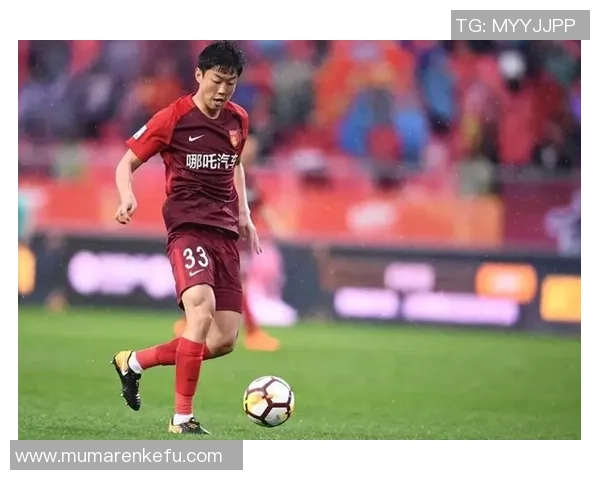 95甲A申花与鲁能巅峰对决展现足球魅力与激情的较量