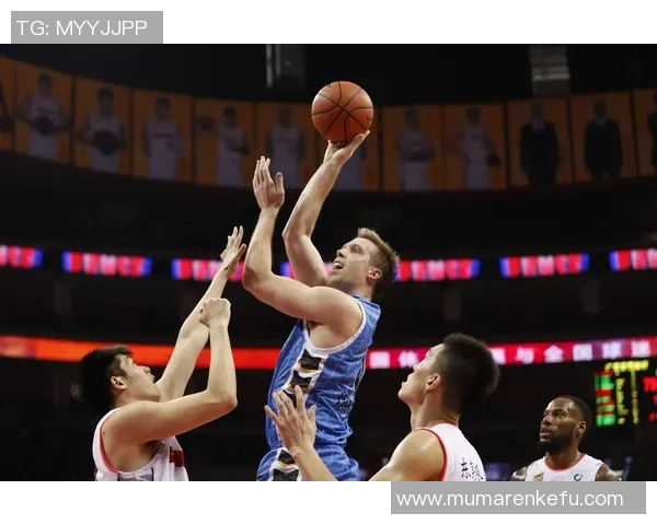 CBA首钢迎战东北虎激战即将上演球迷期待精彩对决与巅峰对抗