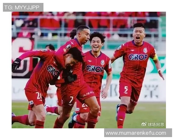 冈山绿雉与横滨队激战正酣比分悬念引人关注