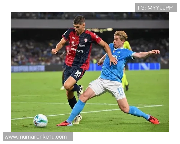 卡利亚里与热那亚激战正酣比分悬念引人关注