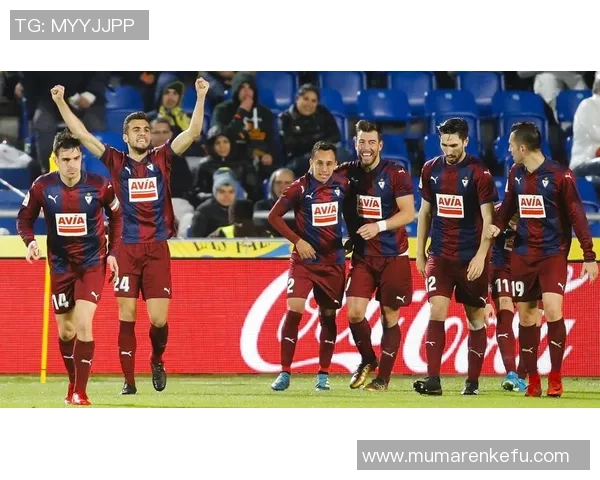 巴萨主场迎战埃瓦尔全力争胜展现球队实力与风采