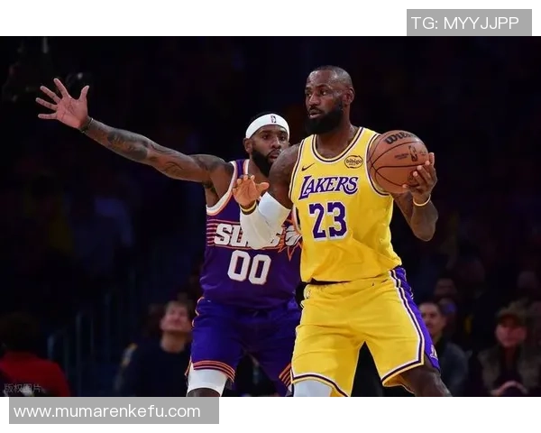 湖人队与76人队激战正酣谁将赢得这场篮球盛宴的胜利荣耀 湖人队与76人队激战正酣谁将赢得这场篮球盛宴的胜利荣耀